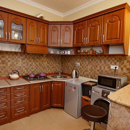 Apartment On Javakhishvili Батуми Екстериор снимка