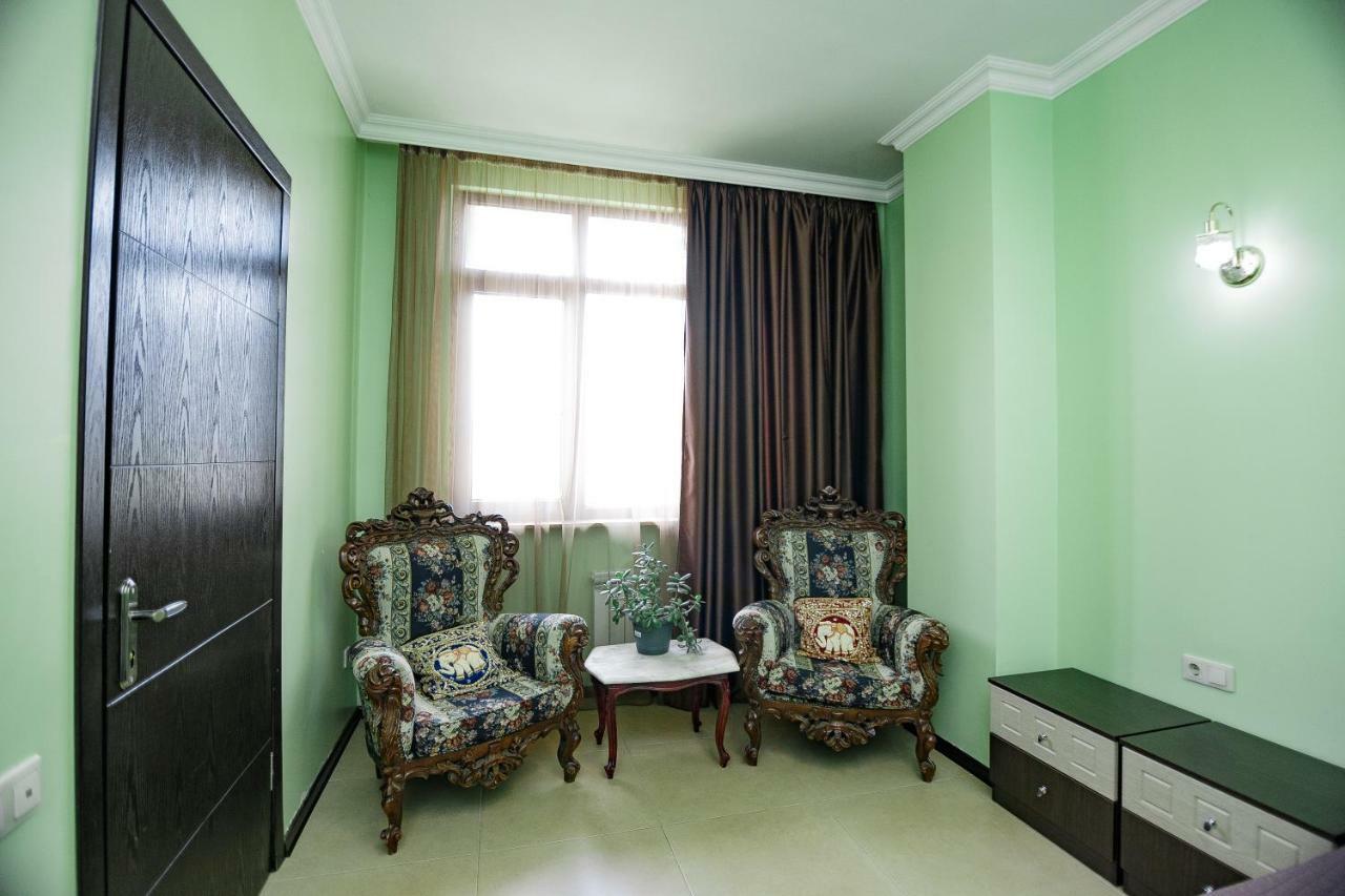 Apartment On Javakhishvili Батуми Екстериор снимка
