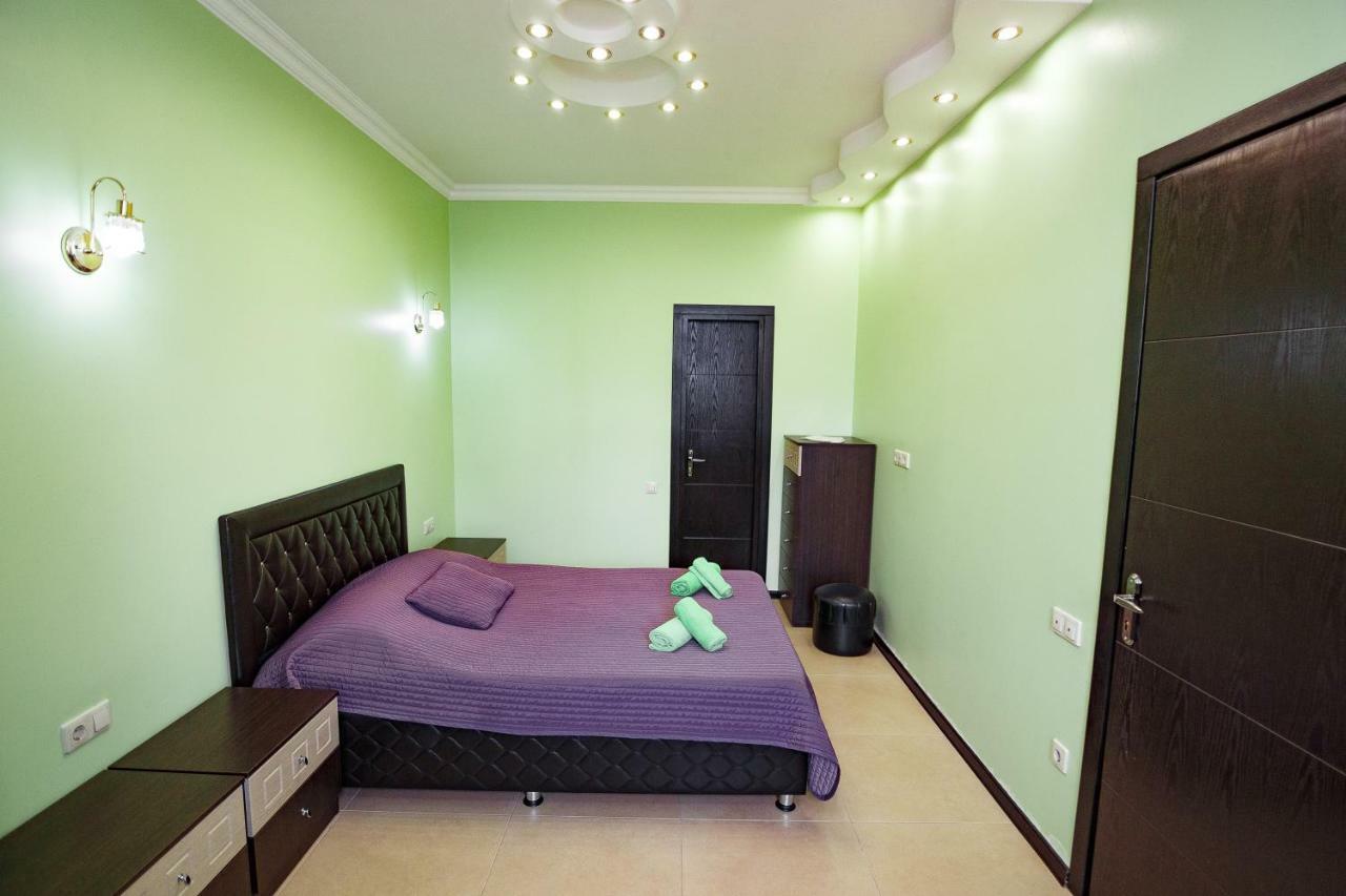 Apartment On Javakhishvili Батуми Екстериор снимка