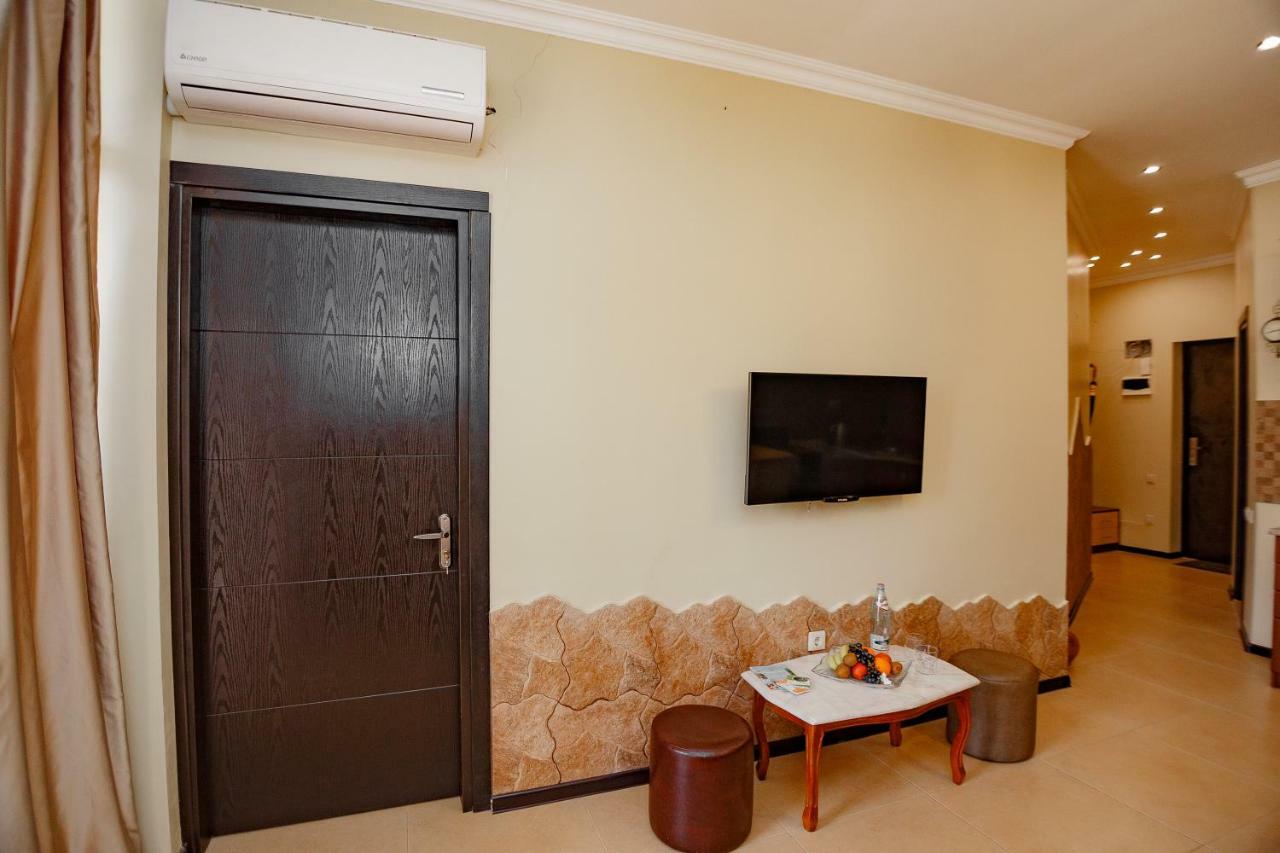 Apartment On Javakhishvili Батуми Екстериор снимка