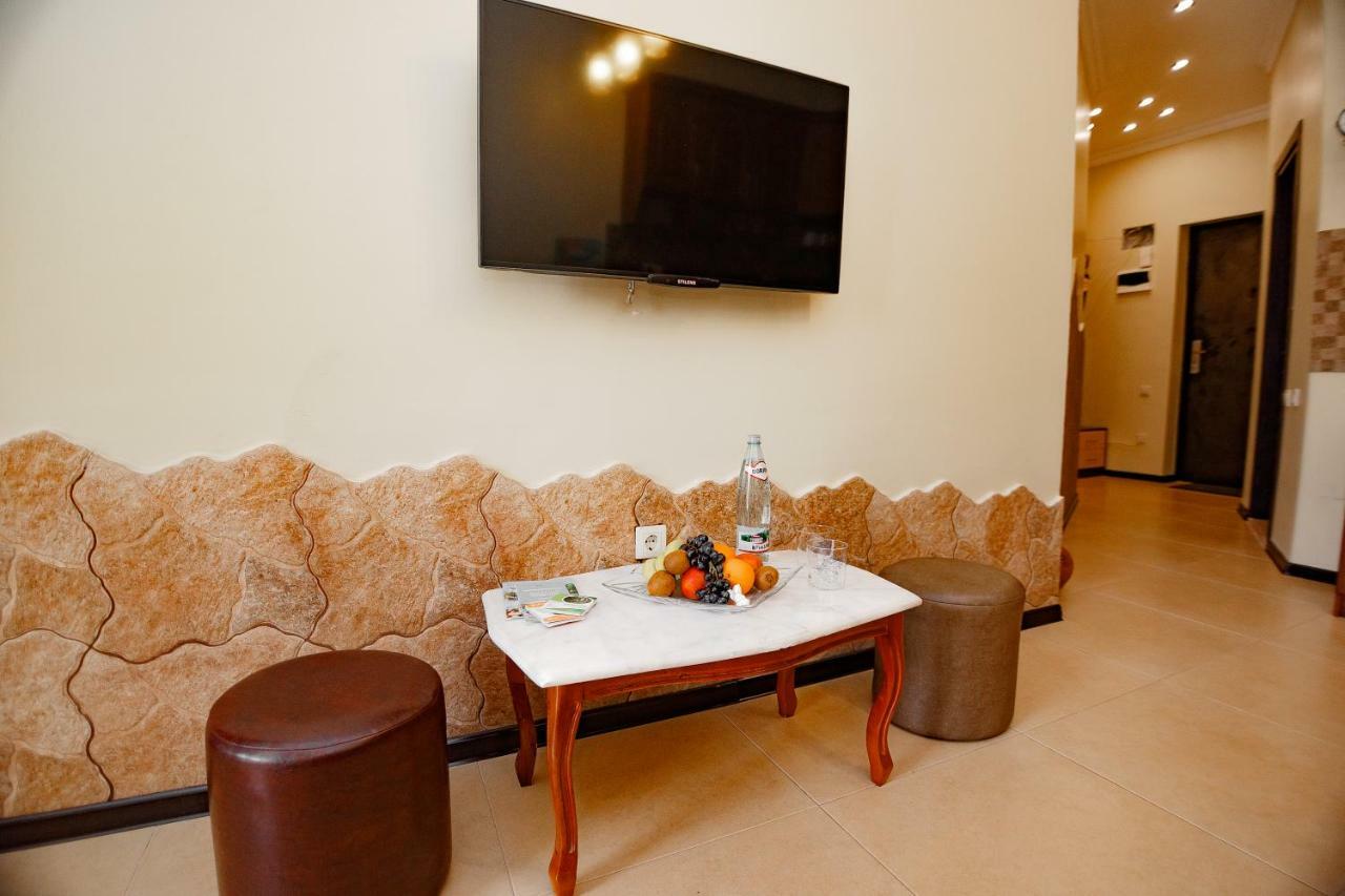 Apartment On Javakhishvili Батуми Екстериор снимка